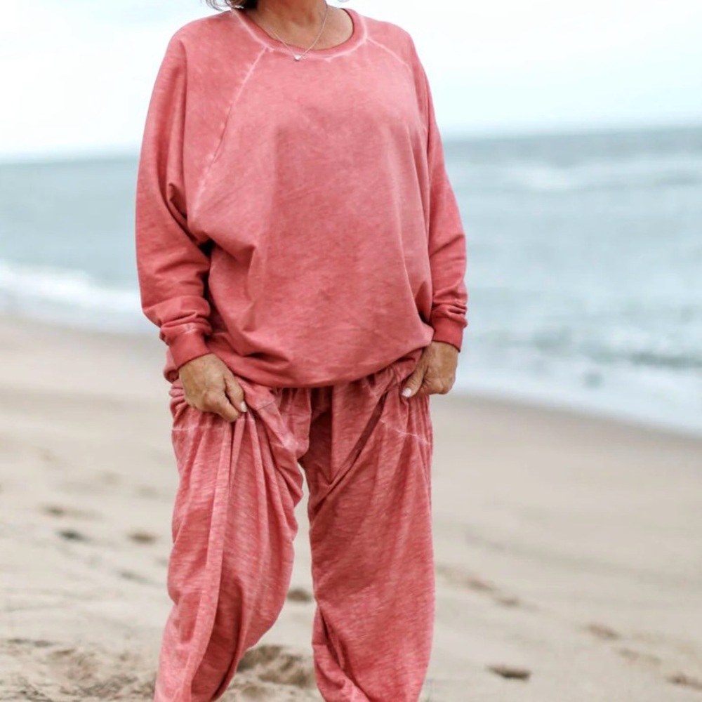 Dolkii Women’s 100% Cotton oversized loungewear sweater Size M/L